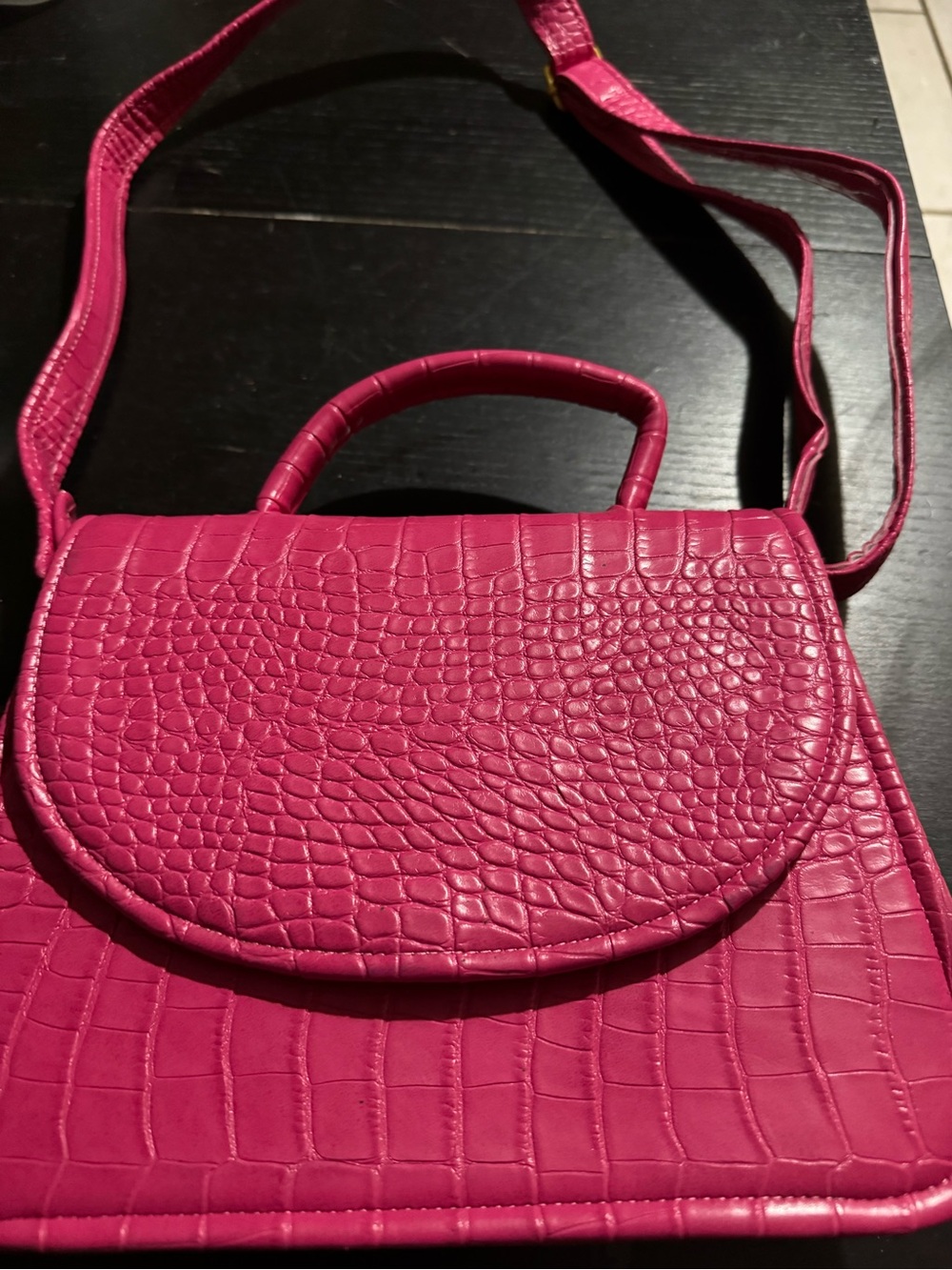 Women's Croc-Embossed Top-Handle Crossbody Bag - Hot Pink